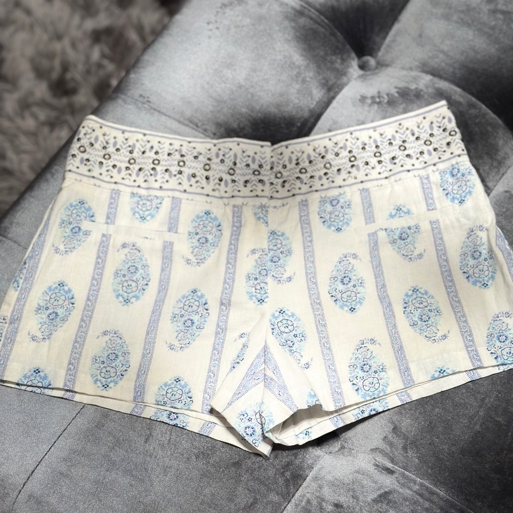 Cotton and linen paisley shorts with metal grommet detail at waist
